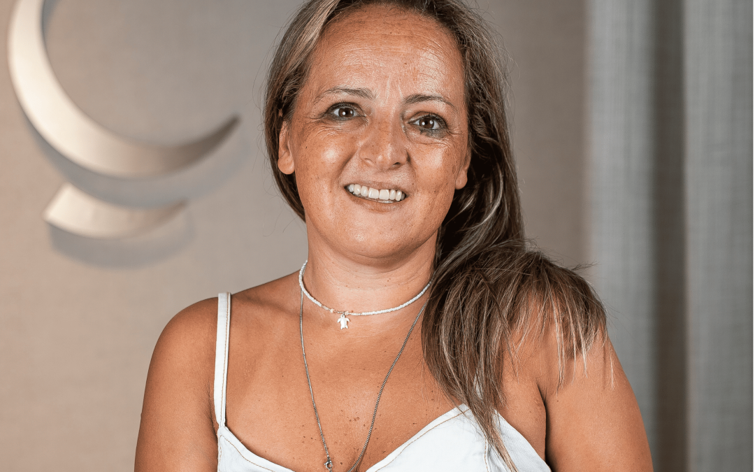 Novo Sorriso Após os 50 Anos | Facetas e Implantes | Clínica Caniço